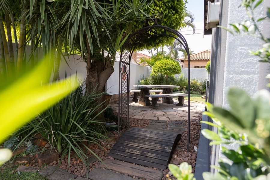 3 Bedroom Property for Sale in Safari Gardens North West